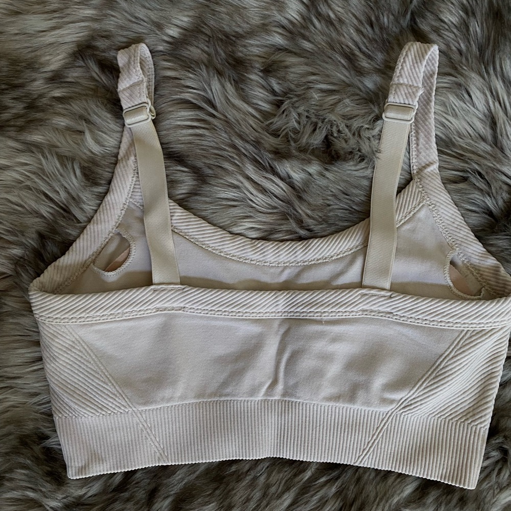 NWOT PowerSoft Set - Seamless Ribbed Sports Bra & High-Waisted  7/8 Joggers - Picture 11 of 13